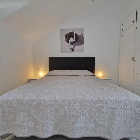 Laura F363 Apartment